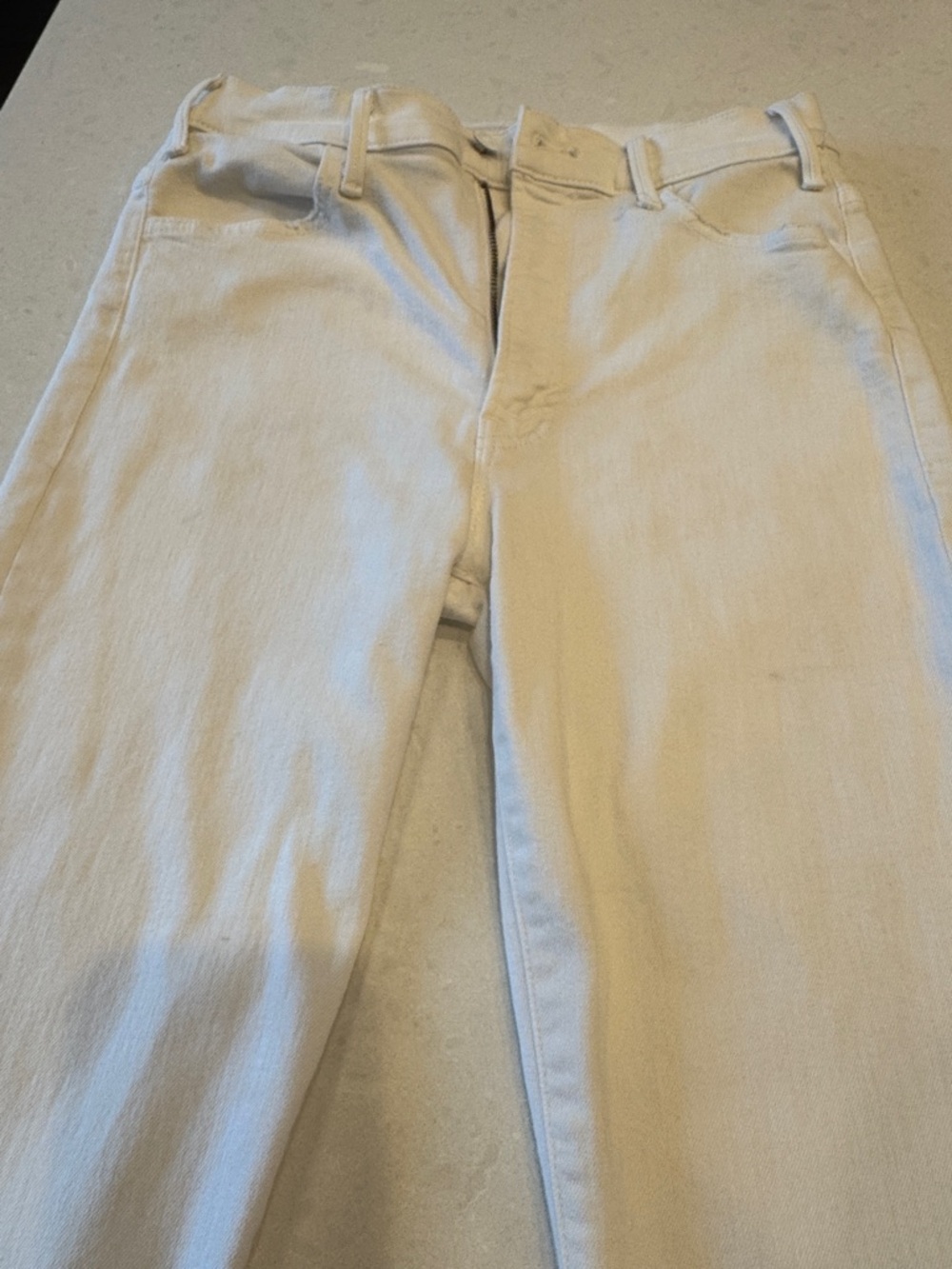 MOTHER the hustler ankle fray white fairest of all  Ankle Crop Jeans 29